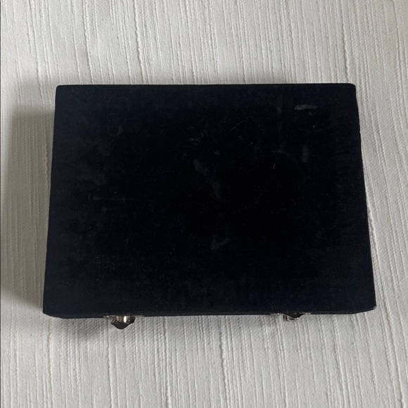 Black Velvet Jewelry Display Box - Picture 5 of 5